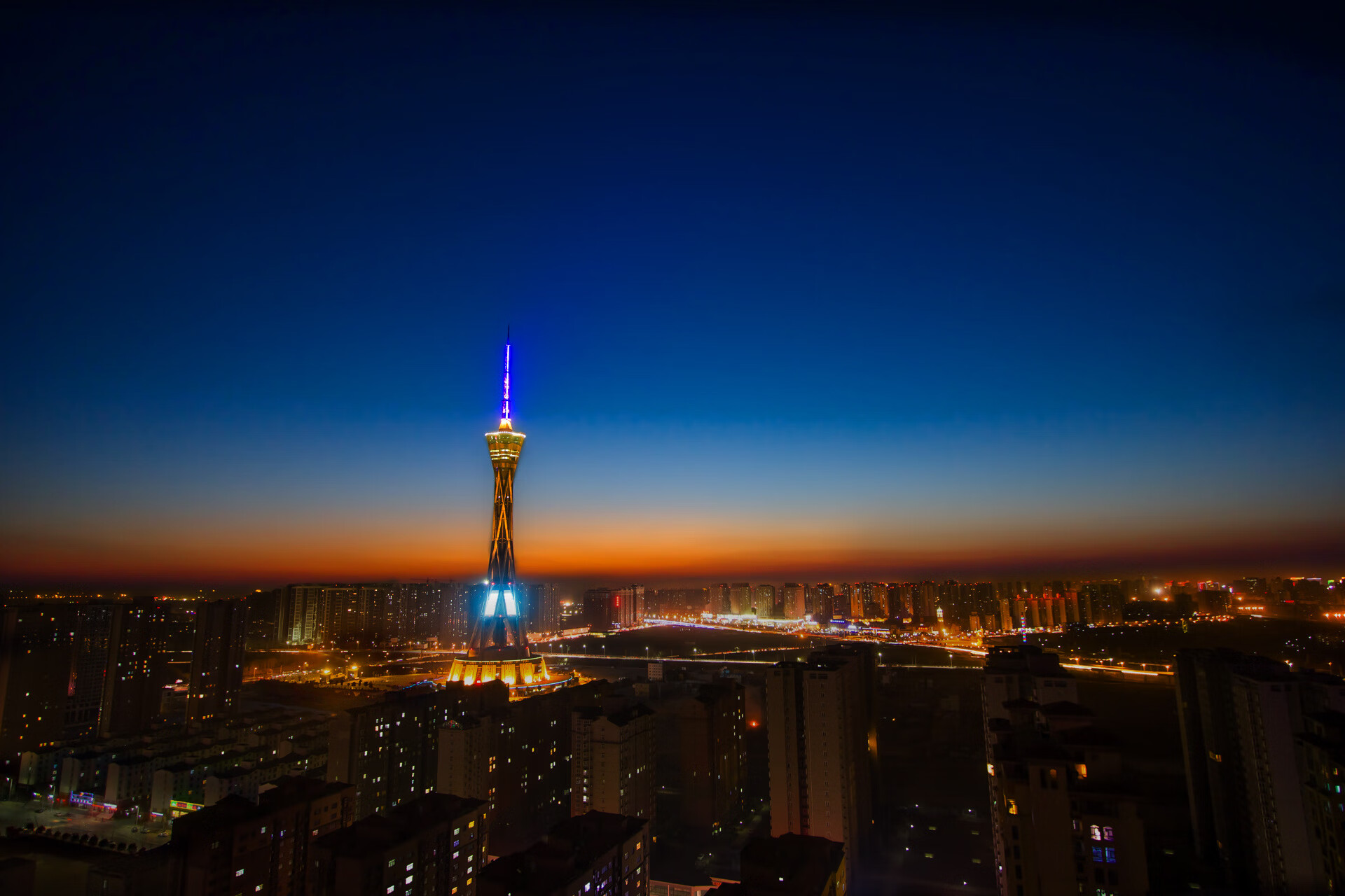 弗兰:全黑队的“全能锋线”,无论进攻还是防守,他都能贡献力量